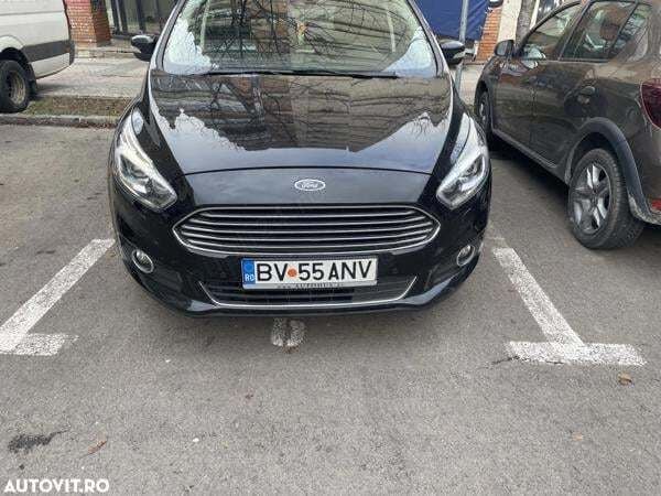 Negru Utilizat 2018 Ford S-MAX S Monovolum | 13.500 EUR (Scump) - Imagine 1/4