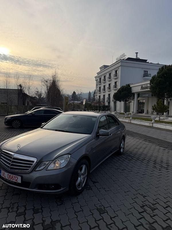 Second-hand Mercedes E200 184 CP (135 kW) 2010 Culoaregri Berlinǎ