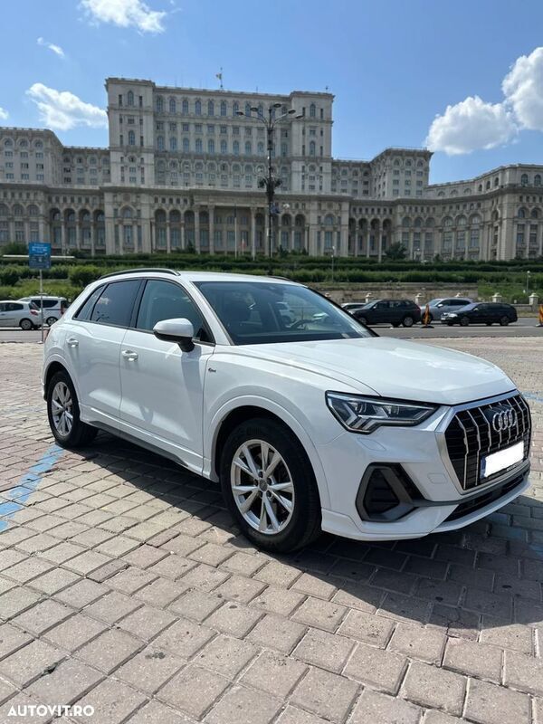 Alb Utilizat 2019 Audi Q3 SUV | 24.400 EUR (Preț OK) - Imagine 1/4