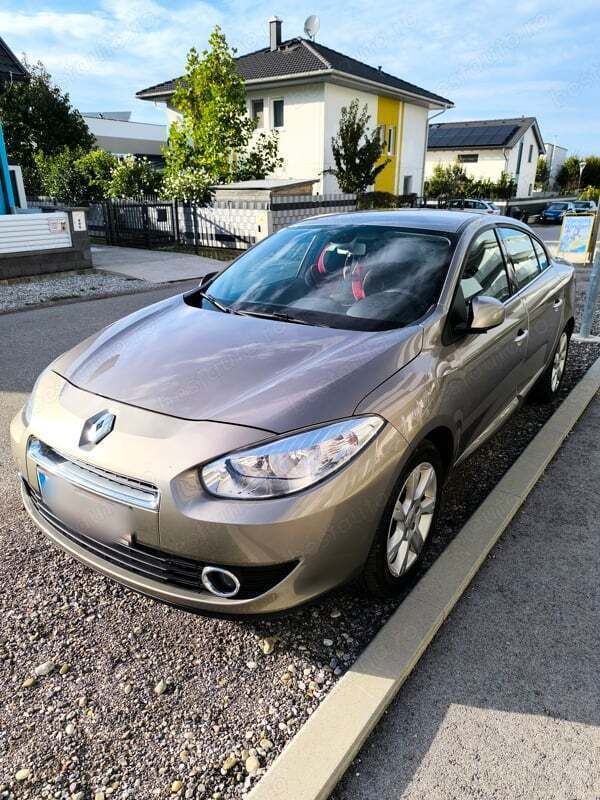 Utilizat 2012 Renault Fluence Berlinǎ | 3.900 EUR (Preț OK) - Imagine 1/4