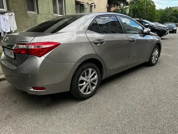 Second-hand Toyota Corolla 132 CP (97 kW) 2016 Maro Berlinǎ