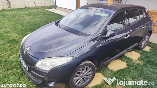 Gri Utilizat 2009 Renault Mégane III Hatchback | 3.800 EUR - Imagine 1/4