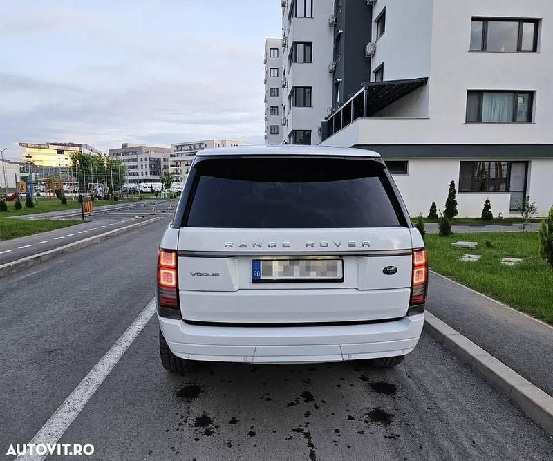 Second-hand Land Rover Range Rover 258 CP (189 kW) 2014 Culoarealb SUV