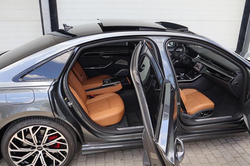 Utilizat 2023 Audi A8L Exclusive Berlinǎ | 90.782 EUR - Imagine 1/1