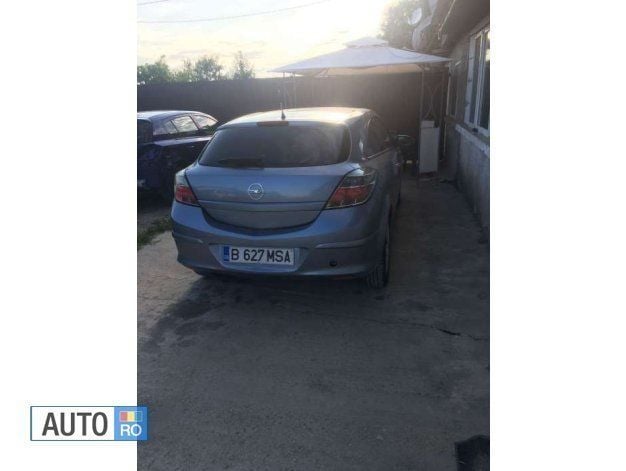 Second-hand Opel Astra 145 CP (106 kW) 2007 Gri Coupe