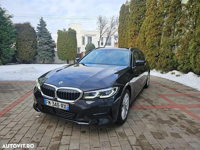 Culoarenegru Utilizat 2019 BMW 320 Luxury Line Break | 15.125 EUR (Super Preț) - Imagine 1/4