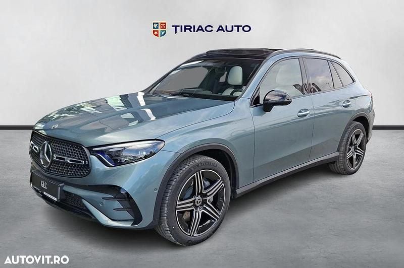 Culoareverde Nouă 2025 Mercedes GLC300 SUV | 77.440 EUR (Preț bun) - Imagine 1/4