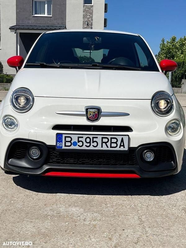 Alb Utilizat 2017 Abarth 595 Hatchback | 12.900 EUR - Imagine 1/4