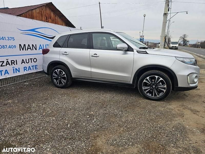 Second-hand Suzuki Vitara 129 CP (94 kW) 2022 Culoareargint SUV