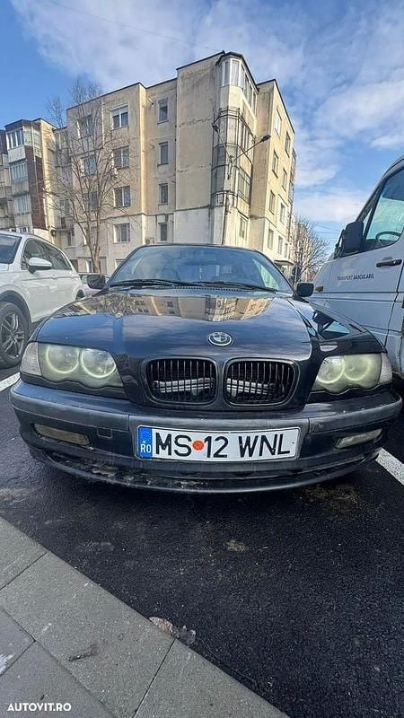 Second-hand BMW 320 136 CP (100 kW) 2000 Culoarenegru Berlinǎ