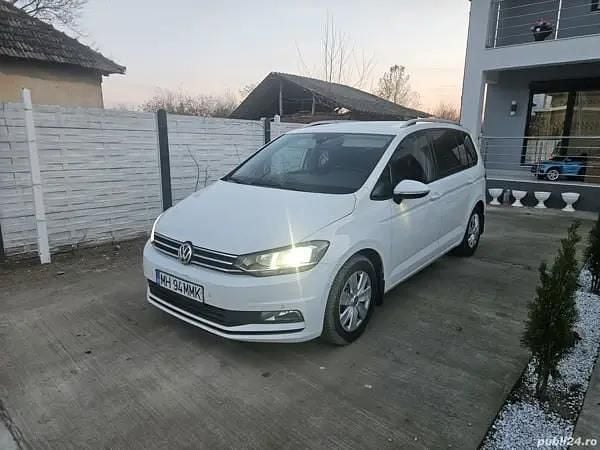 Alb Utilizat 2017 VW Touran Monovolum | 9.500 EUR (Preț bun) - Imagine 1/4