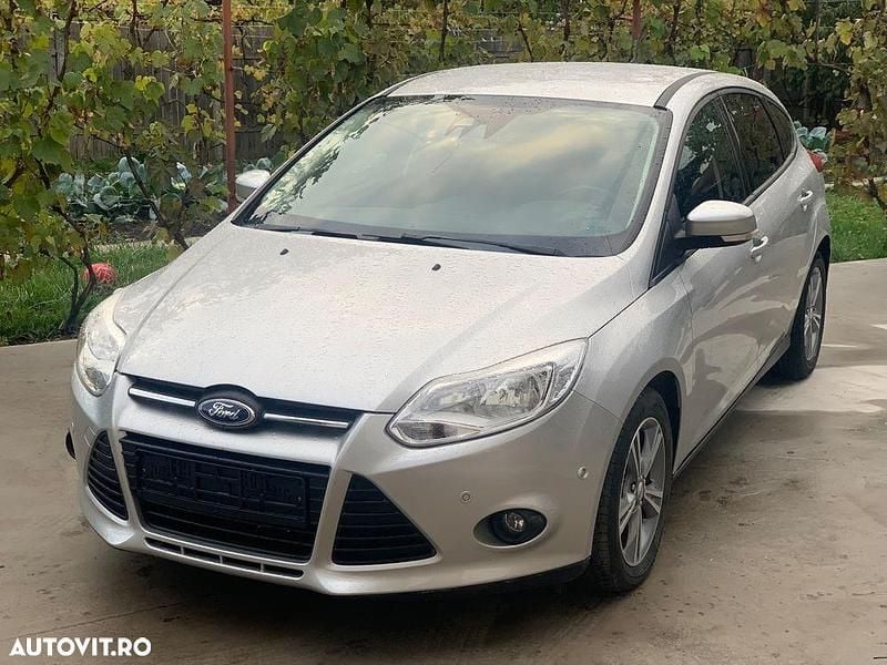 Culoareargint Utilizat 2013 Ford Focus Active Hatchback | 4.350 EUR (Preț bun) - Imagine 1/4