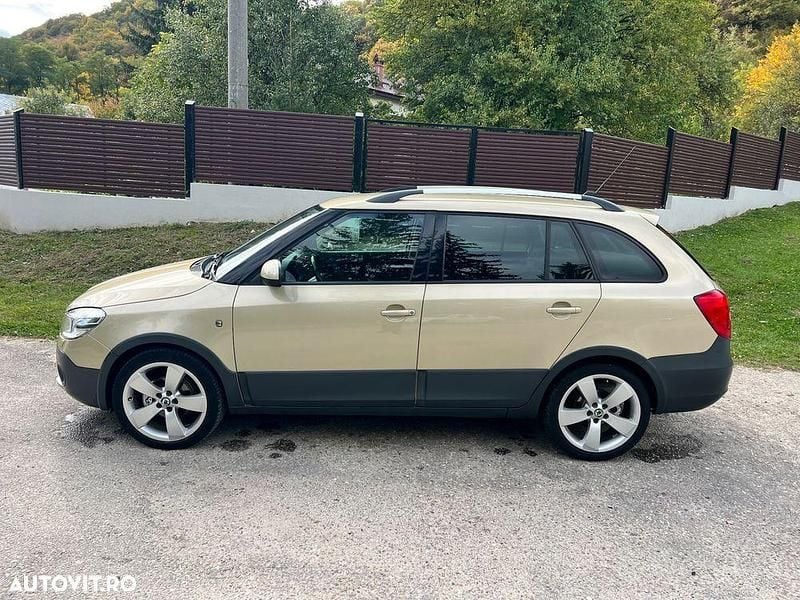 Culoarebej Utilizat 2012 Skoda Fabia Break | 4.199 EUR (Preț OK) - Imagine 1/4