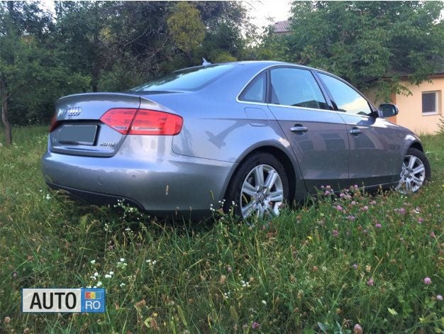 Second-hand Audi A4 140 CP (102 kW) 2010 Argintiu Berlinǎ