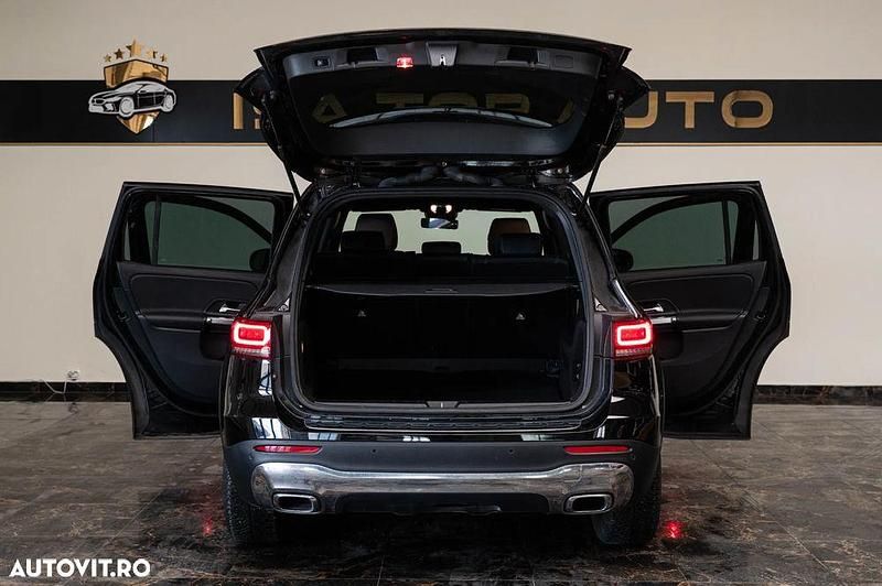 Second-hand Mercedes GLB220 Style 190 CP (139 kW) 2022 Culoarenegru SUV