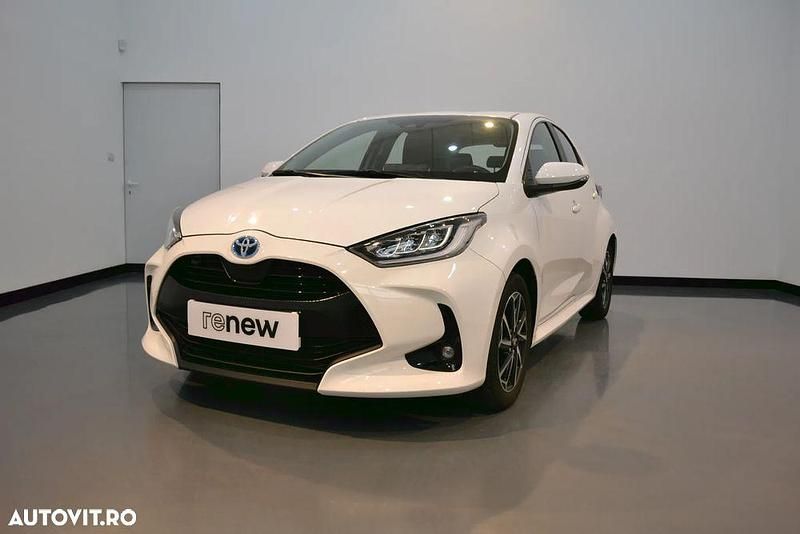 Culoarealb Utilizat 2022 Toyota Yaris Hybrid Plus | 18.990 EUR (Preț OK) - Imagine 1/4