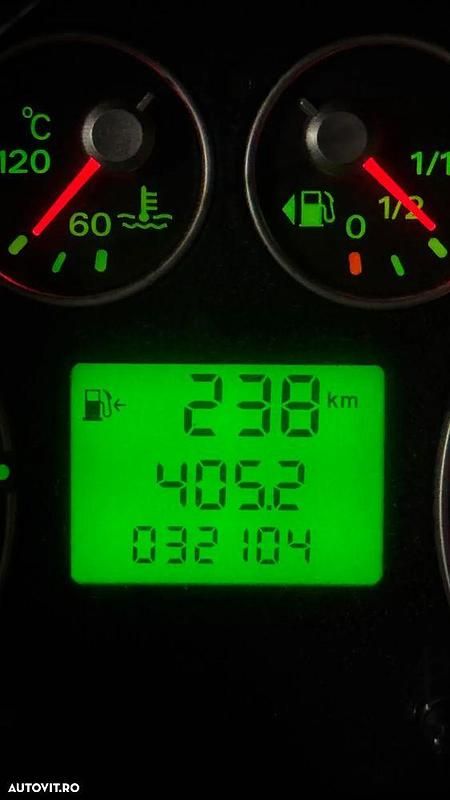 Culoarenegru Utilizat 2007 Ford Fusion Monovolum | 4.000 EUR (Scump) - Imagine 1/4