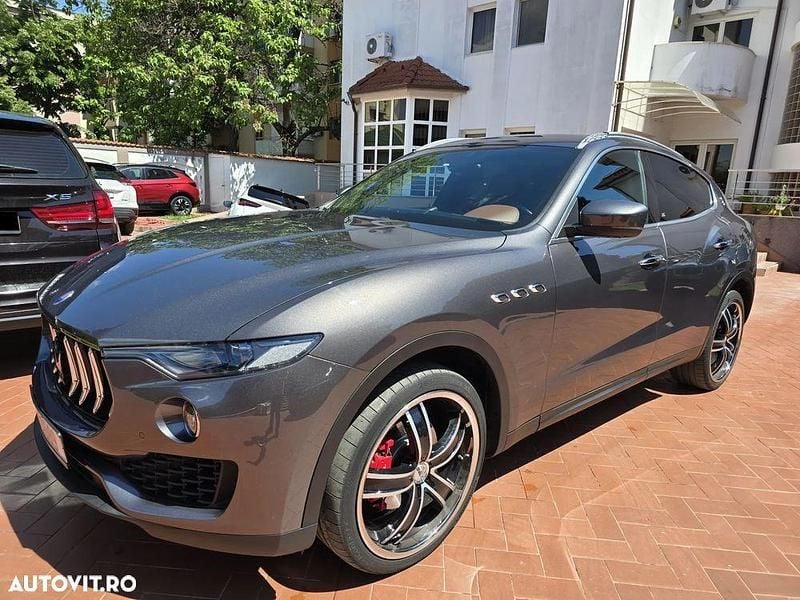 Second-hand Maserati Levante GranLusso 275 CP (202 kW) 2019 Gri SUV