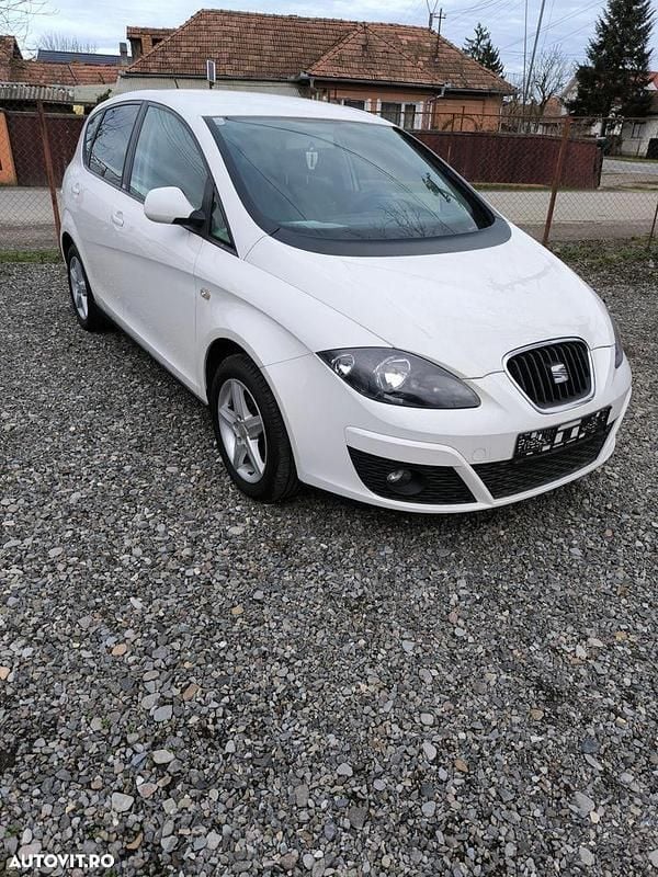 Culoarealb Second-hand 2009 Seat Altea Monovolum | 3.199 EUR - Imagine 1/4