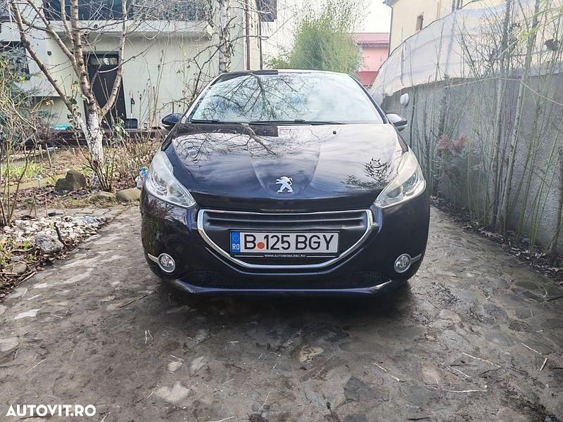 Second-hand Peugeot 208 Style 92 CP (67 kW) 2014 Culoarealte culori Hatchback