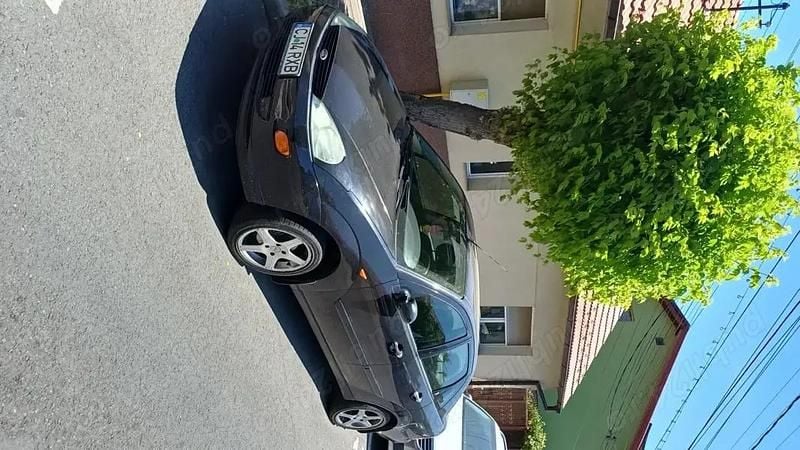 Utilizat 2001 Ford Focus Ghia Berlinǎ | 980 EUR (Preț OK) - Imagine 1/4
