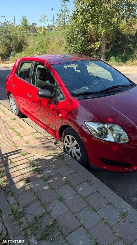 Culoarerosu Utilizat 2007 Toyota Auris Hatchback | 2.900 EUR (Preț OK) - Imagine 1/4