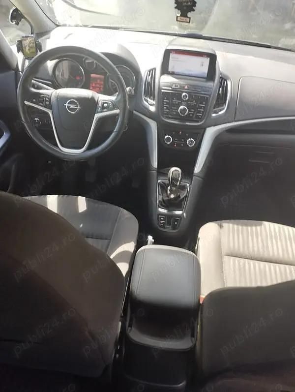 Second-hand Opel Zafira Tourer 136 CP (100 kW) 2014 Monovolum
