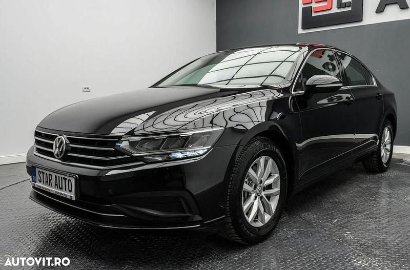 Culoarenegru Utilizat 2021 VW Passat Advance Berlinǎ | 17.990 EUR (Super Preț) - Imagine 1/4