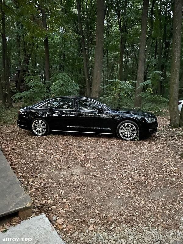 Culoarenegru Utilizat 2014 Audi A8 Berlinǎ | 20.500 EUR (Scump) - Imagine 1/4
