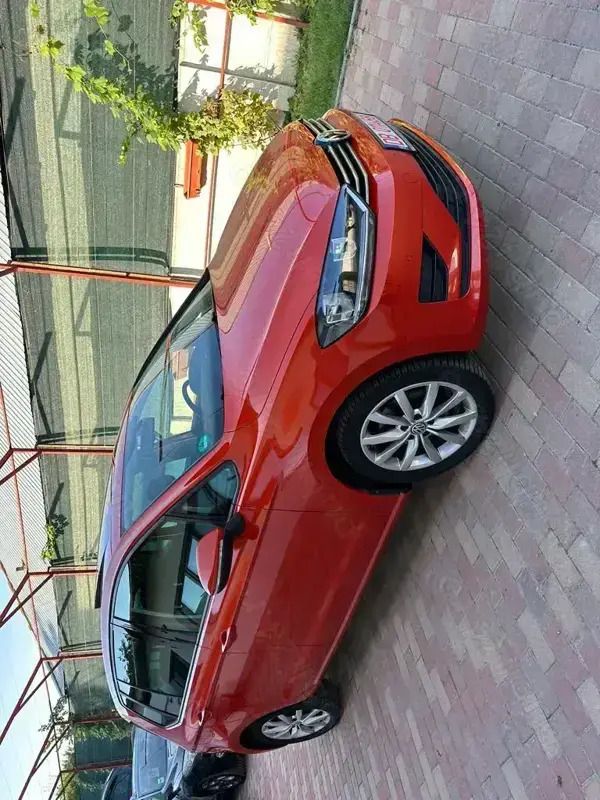 Utilizat 2015 VW Golf VII Hatchback | 9.990 EUR (Puțin scump) - Imagine 1/4