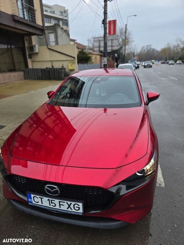Rosu Utilizat 2019 Mazda 3 Exclusive-Line Hatchback | 16.000 EUR (Preț OK) - Imagine 1/4