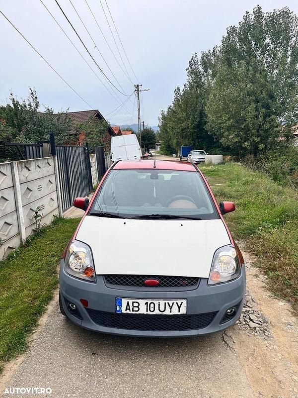 Culoareportocaliu Utilizat 2006 Ford Fiesta Ghia Hatchback | 950 EUR (Preț bun) - Imagine 1/4