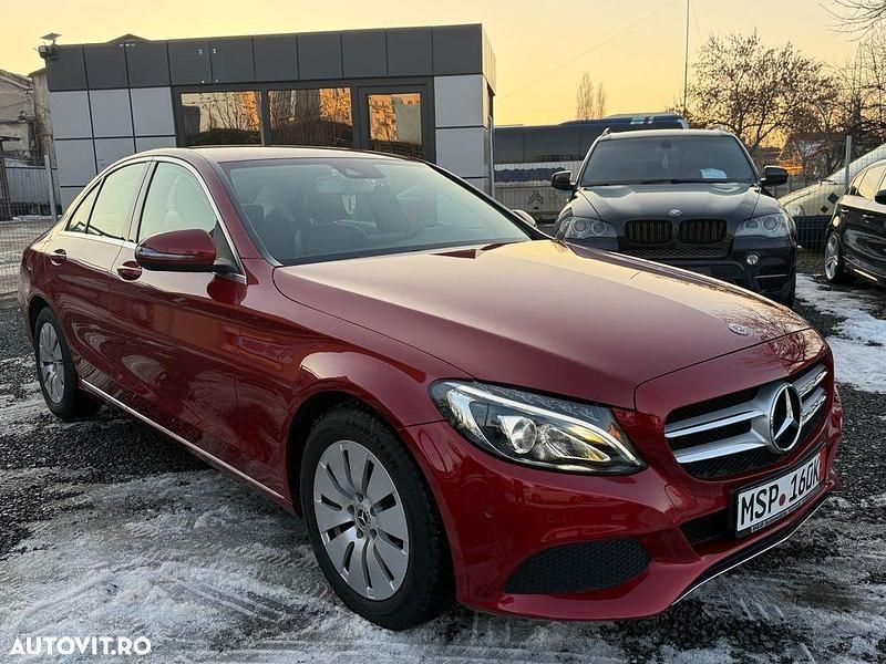 Second-hand Mercedes C200 Avantgarde 184 CP (135 kW) 2018 Culoarerosu Berlinǎ