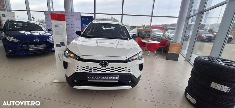 Nouă Toyota Corolla Cross 140 CP (102 kW) 2025 Culoarealb SUV