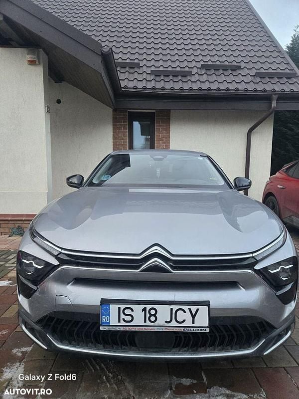 Second-hand Citroën C5 181 CP (133 kW) 2022 Culoareargint Hatchback