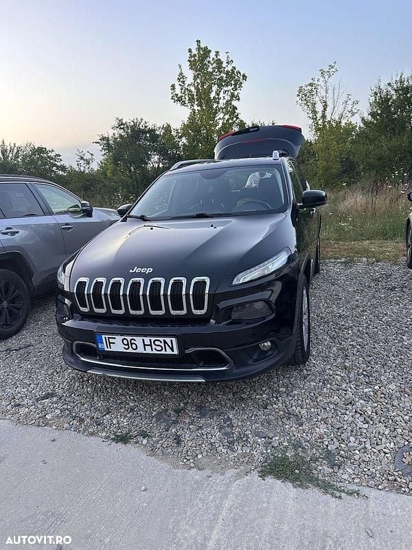 Culoarenegru Utilizat 2015 Jeep Cherokee Limited SUV | 11.250 EUR - Imagine 1/4