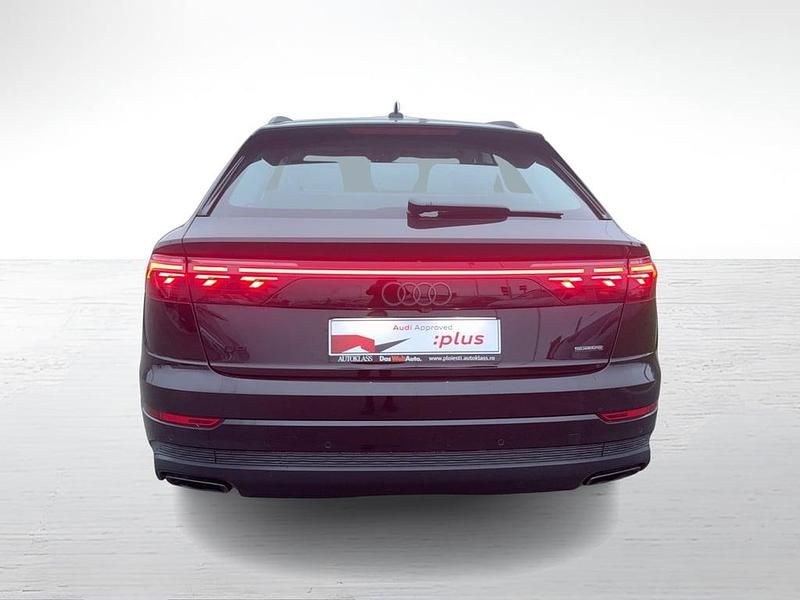 Nouă Audi Q8 340 CP (250 kW) 2025 Negru  metalic SUV