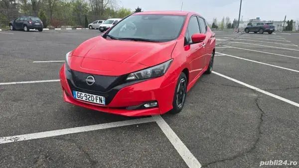 Rosu Utilizat 2022 Nissan Leaf Hatchback | 12.900 EUR - Imagine 1/4