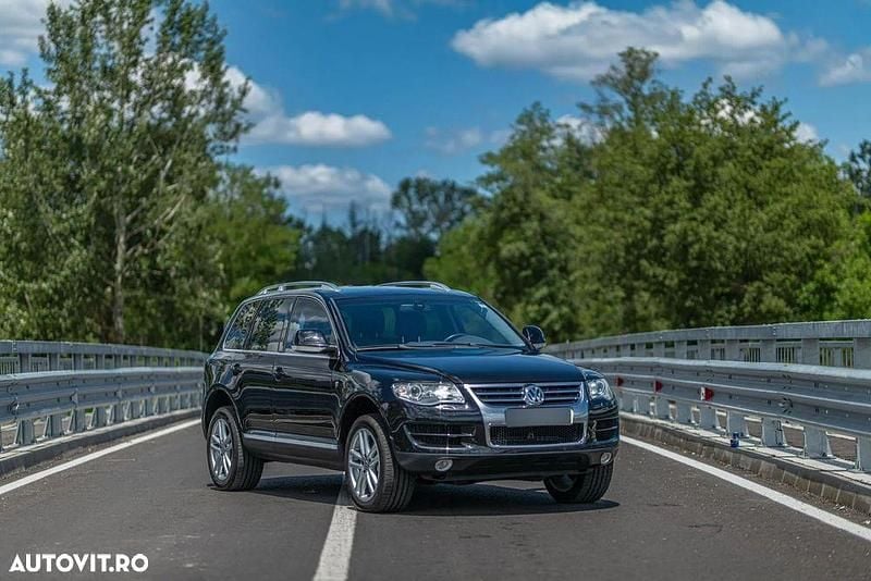 Culoarenegru Utilizat 2007 VW Touareg SUV | 6.999 EUR (Puțin scump) - Imagine 1/4