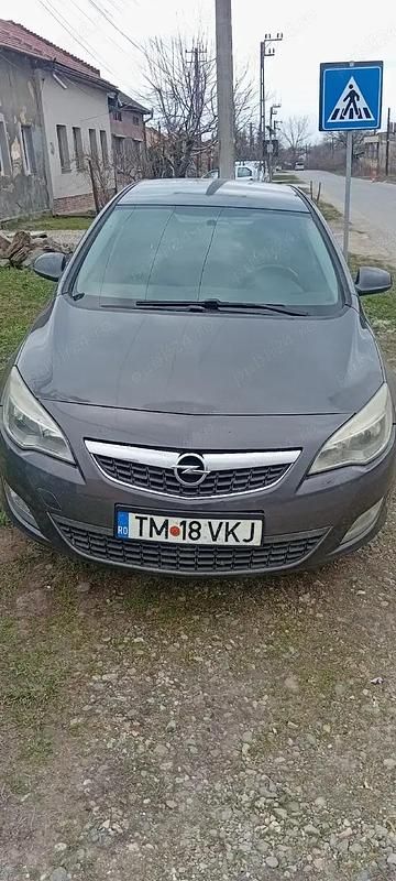 Second-hand Opel Astra 101 CP (74 kW) 2010 Gri Hatchback