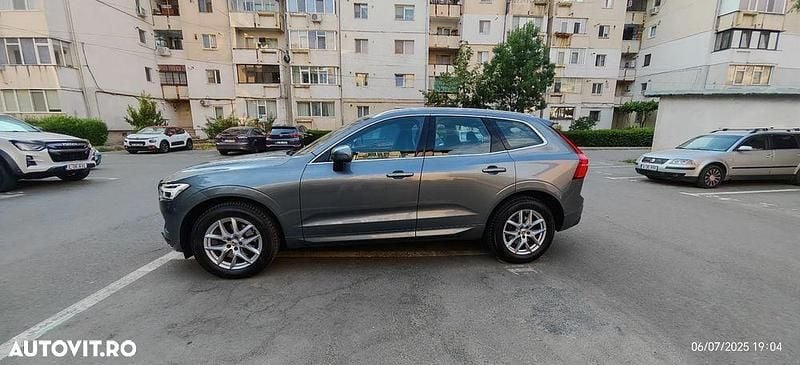 Gri Utilizat 2020 Volvo XC60 Momentum SUV | 25.400 EUR (Super Preț) - Imagine 1/4