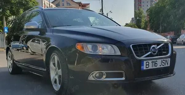 Utilizat 2011 Volvo V70 Break | 8.500 EUR - Imagine 1/4