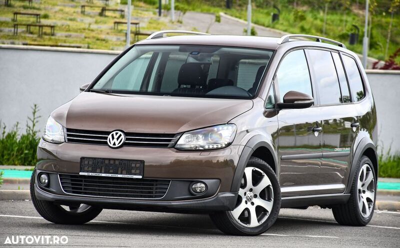 Maro Utilizat 2012 VW Touran Monovolum | 8.999 EUR (Preț OK) - Imagine 1/4