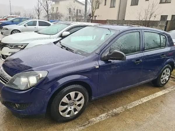 Second-hand Opel Astra 115 CP (84 kW) 2012 Hatchback