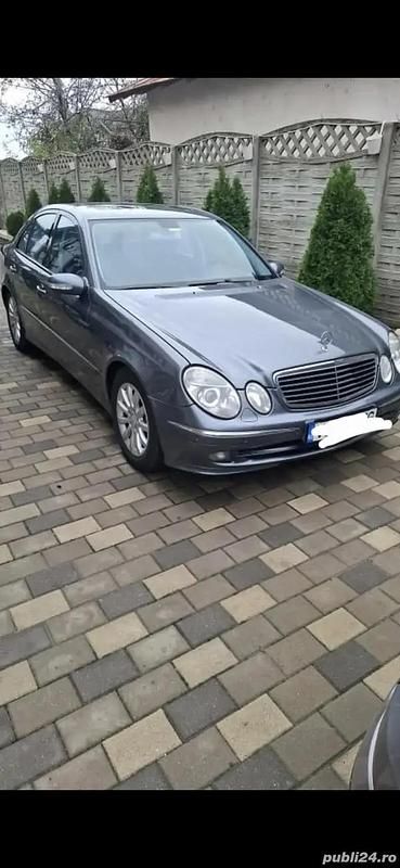 Utilizat 2005 Mercedes E220 Berlinǎ | 4.500 EUR (Preț OK) - Imagine 1/4