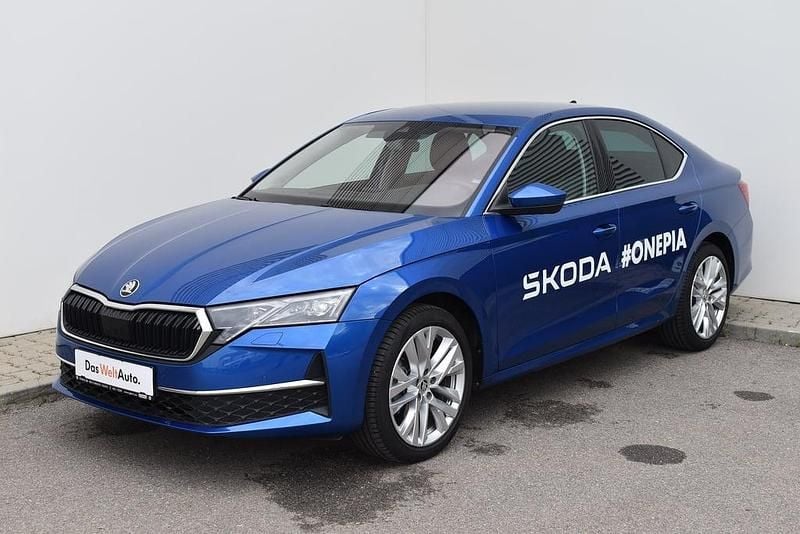 Albastru mediu normal Utilizat 2024 Skoda Octavia Selection | 31.000 EUR (Scump) - Imagine 1/4