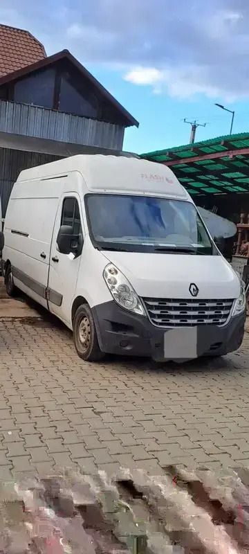 Alb Utilizat 2012 Renault Master Van | 5.500 EUR (Preț bun) - Imagine 1/4