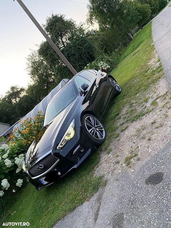 Culoarenegru Utilizat 2015 Infiniti Q50 Berlinǎ | 14.800 EUR - Imagine 1/4