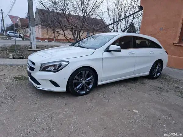 Utilizat 2017 Mercedes 180 Berlinǎ | 11.300 EUR - Imagine 1/4
