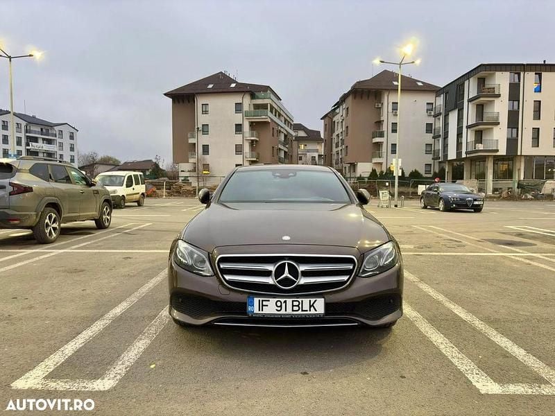 Second-hand Mercedes E220 194 CP (142 kW) 2016 Culoaremaro Berlinǎ